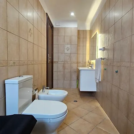 Central Apartment Appartement Tirana