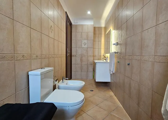 Central Apartment 公寓 地拉那